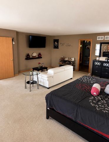 720 Ridge Drive, Marengo, IL 60152