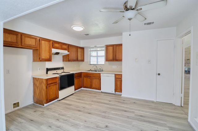 8522 Fawn Terrace Drive, Houston, TX 77071