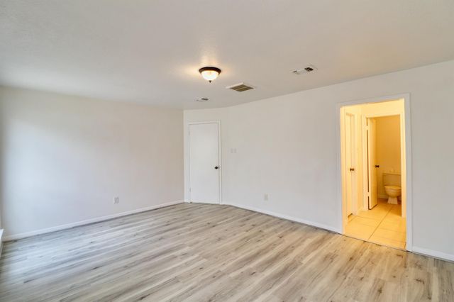 8522 Fawn Terrace Drive, Houston, TX 77071
