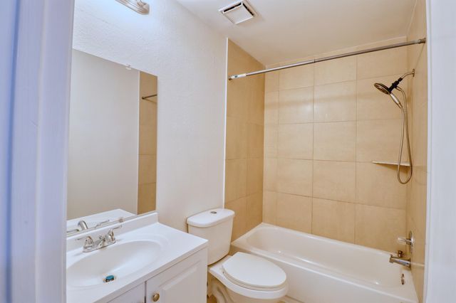 8522 Fawn Terrace Drive, Houston, TX 77071