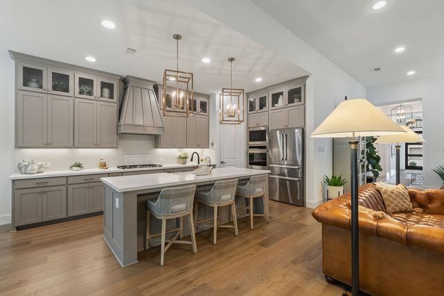 1704 Cannon Street, Van Alstyne, TX 75495