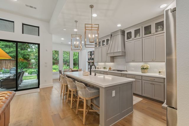 1704 Cannon Street, Van Alstyne, TX 75495