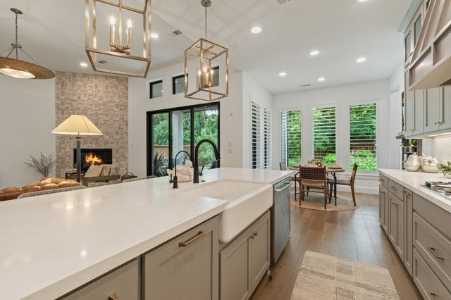 1704 Cannon Street, Van Alstyne, TX 75495