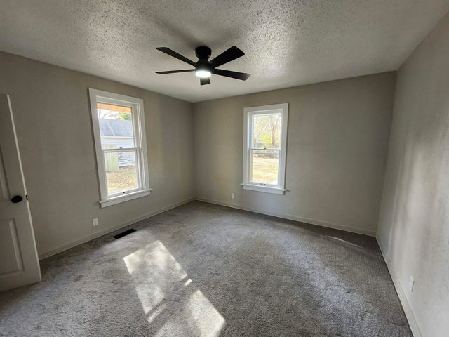 731 S Belmont St, Wichita, KS 67218