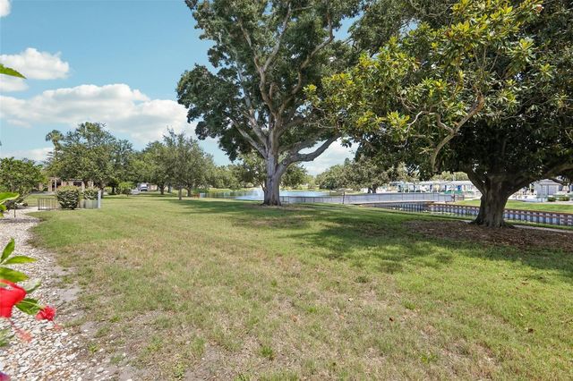 11225 82ND AVENUE 102, Seminole, FL 33772