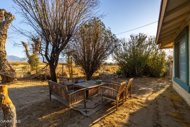 20539 E Avenue R, Palmdale, CA 93591