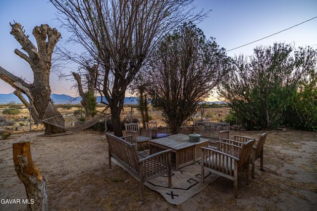 20539 E Avenue R, Palmdale, CA 93591