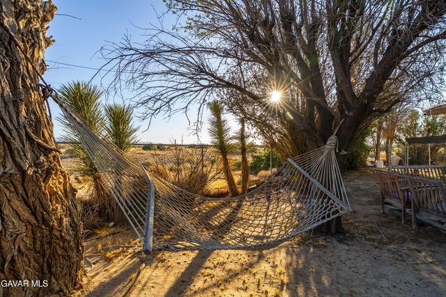 20539 E Avenue R, Palmdale, CA 93591