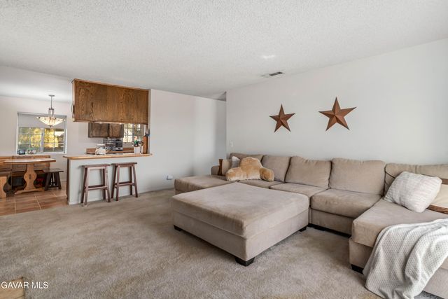 20539 E Avenue R, Palmdale, CA 93591