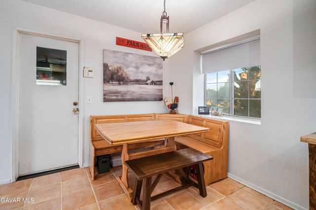 20539 E Avenue R, Palmdale, CA 93591