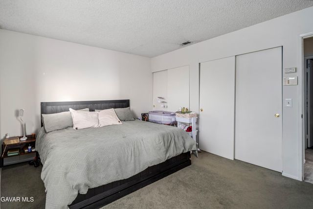 20539 E Avenue R, Palmdale, CA 93591