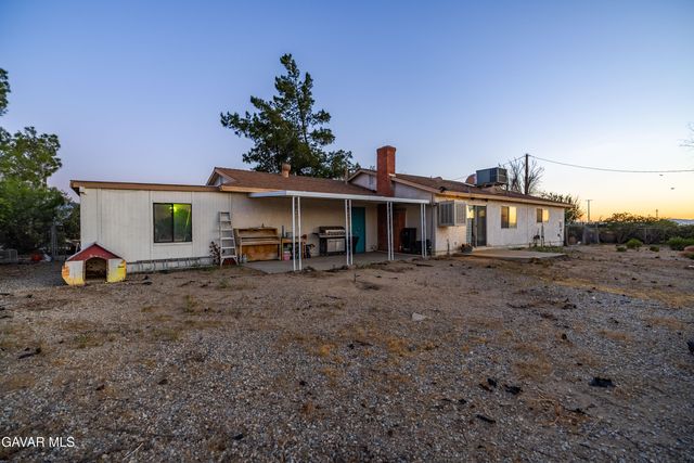 20539 E Avenue R, Palmdale, CA 93591
