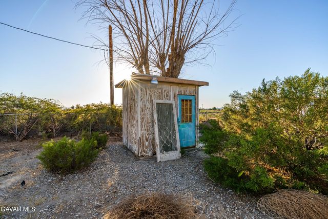 20539 E Avenue R, Palmdale, CA 93591