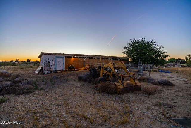 20539 E Avenue R, Palmdale, CA 93591