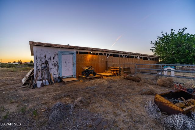 20539 E Avenue R, Palmdale, CA 93591
