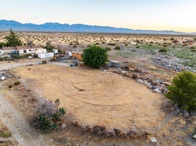 20539 E Avenue R, Palmdale, CA 93591