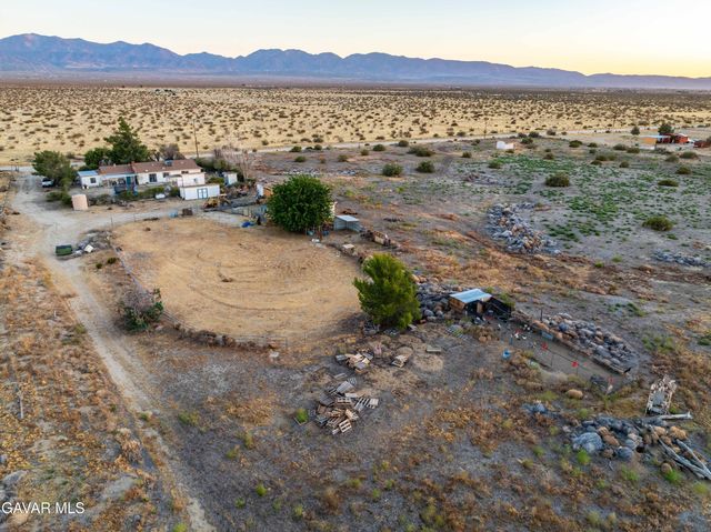 20539 E Avenue R, Palmdale, CA 93591