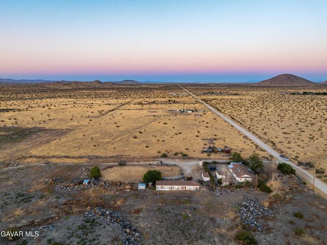 20539 E Avenue R, Palmdale, CA 93591