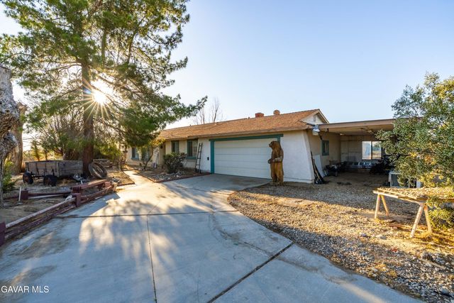20539 E Avenue R, Palmdale, CA 93591