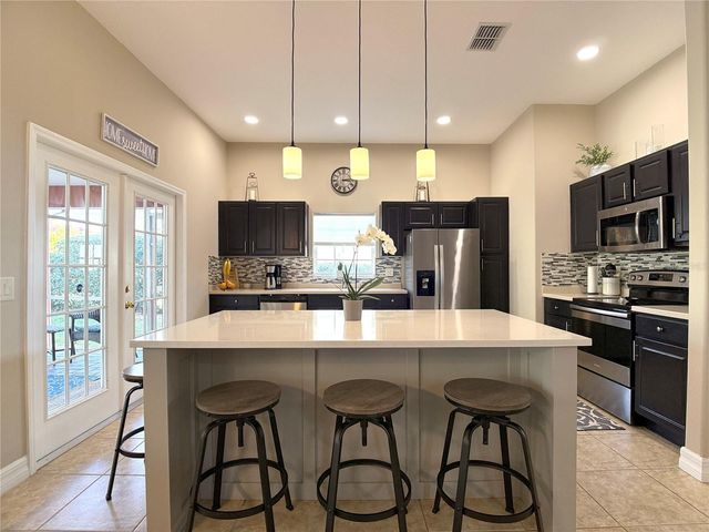 104 VISTA LOOP, Davenport, FL 33897