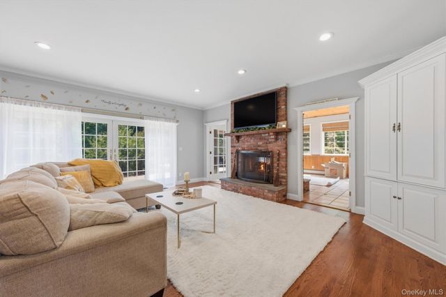 8 Angela Court, Hopewell Junction, NY 12533