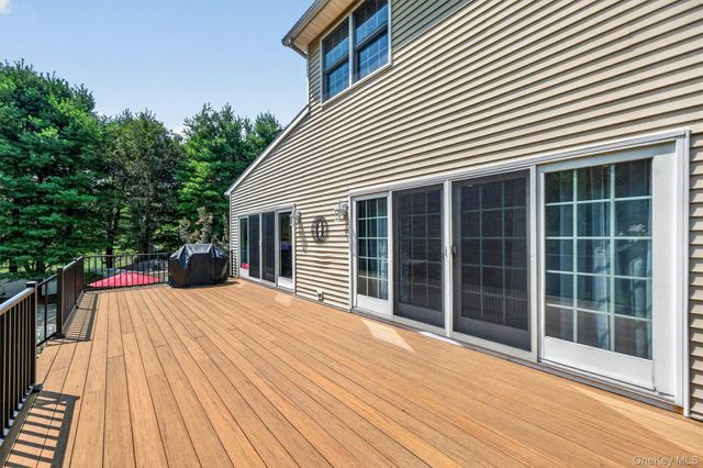 8 Angela Court, Hopewell Junction, NY 12533