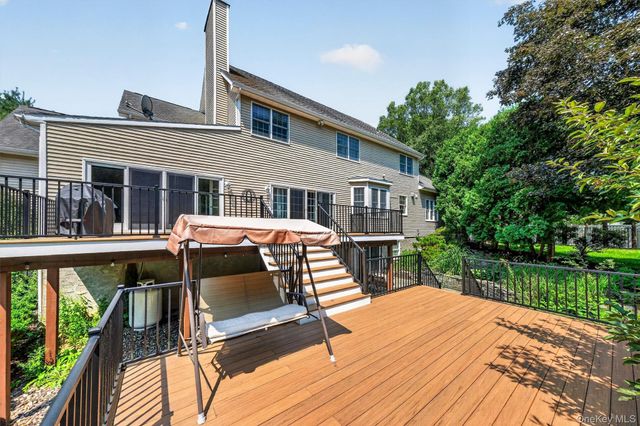 8 Angela Court, Hopewell Junction, NY 12533