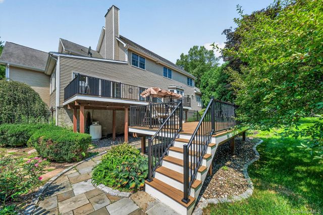 8 Angela Court, Hopewell Junction, NY 12533