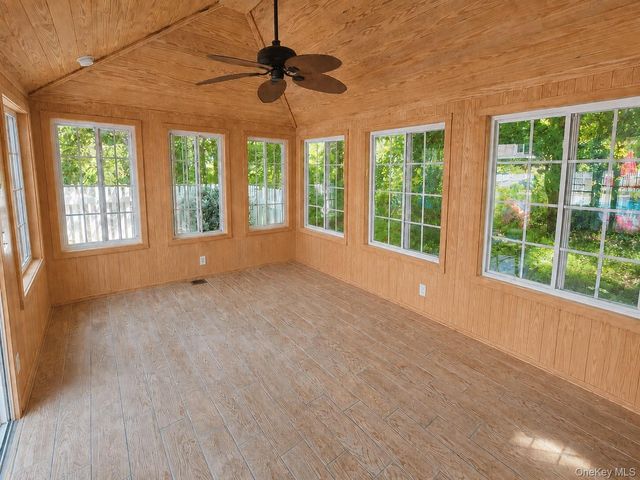 8 Angela Court, Hopewell Junction, NY 12533