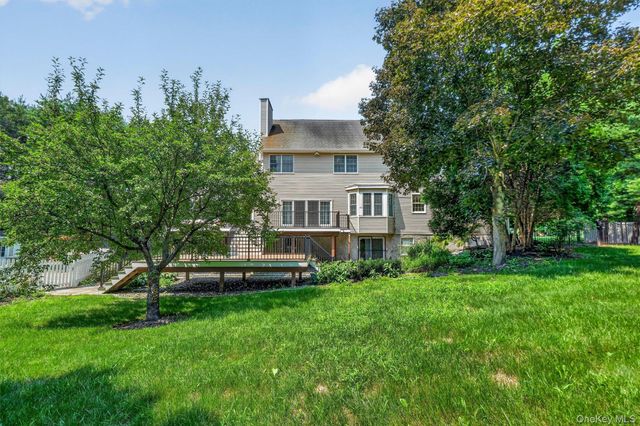 8 Angela Court, Hopewell Junction, NY 12533
