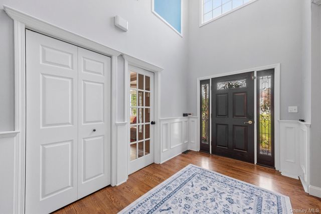 8 Angela Court, Hopewell Junction, NY 12533