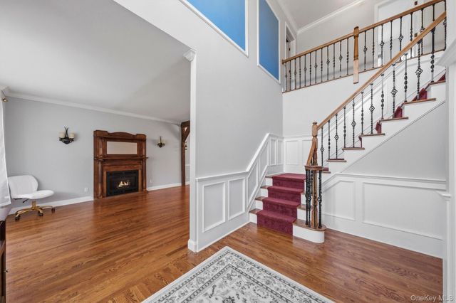 8 Angela Court, Hopewell Junction, NY 12533