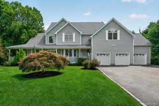8 Angela Court, Hopewell Junction, NY 12533