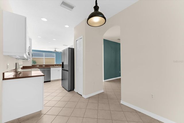 5637 WHITEHEAD STREET, Bradenton, FL 34203