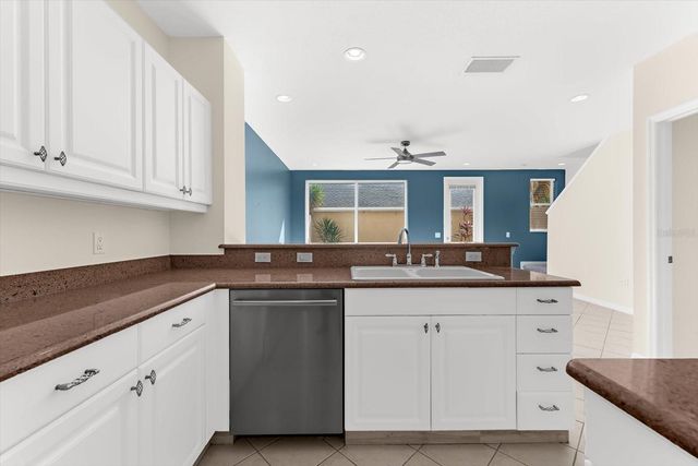 5637 WHITEHEAD STREET, Bradenton, FL 34203