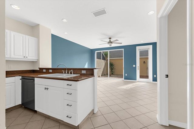 5637 WHITEHEAD STREET, Bradenton, FL 34203