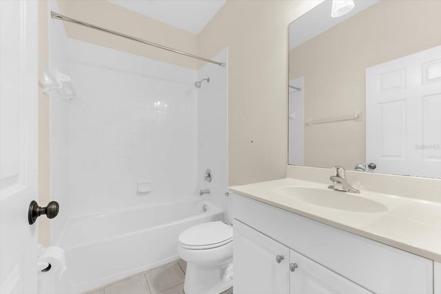 5637 WHITEHEAD STREET, Bradenton, FL 34203