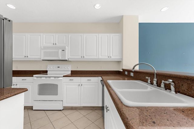 5637 WHITEHEAD STREET, Bradenton, FL 34203