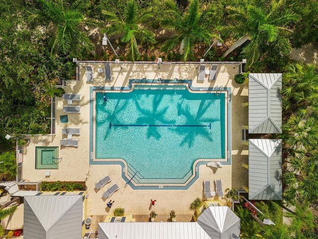 5637 WHITEHEAD STREET, Bradenton, FL 34203