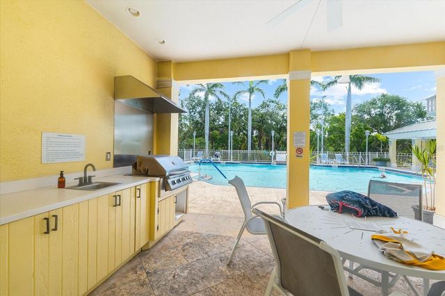 5637 WHITEHEAD STREET, Bradenton, FL 34203