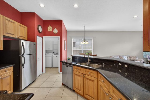 5002 Victoria Circle, West Palm Beach, FL 33409