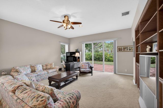 5002 Victoria Circle, West Palm Beach, FL 33409