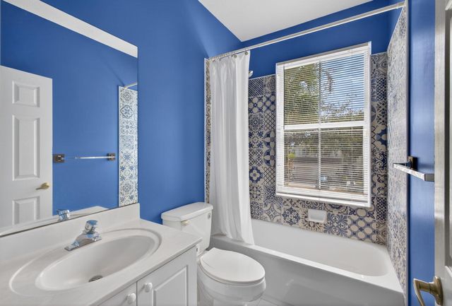 5002 Victoria Circle, West Palm Beach, FL 33409