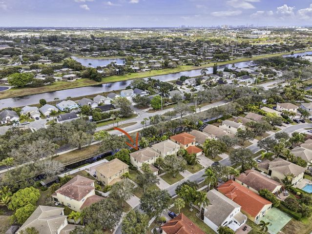 5002 Victoria Circle, West Palm Beach, FL 33409