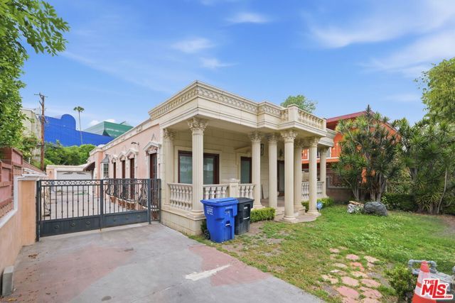 621 Westbourne Drive, West Hollywood, CA 90069