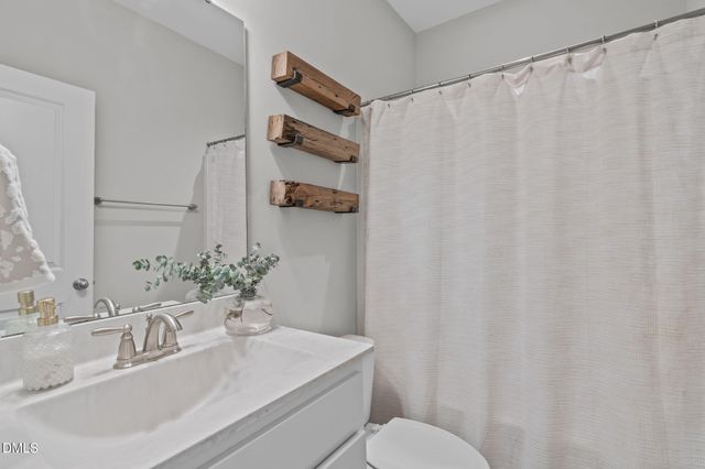 229 Logans Manor Drive, Holly Springs, NC 27540