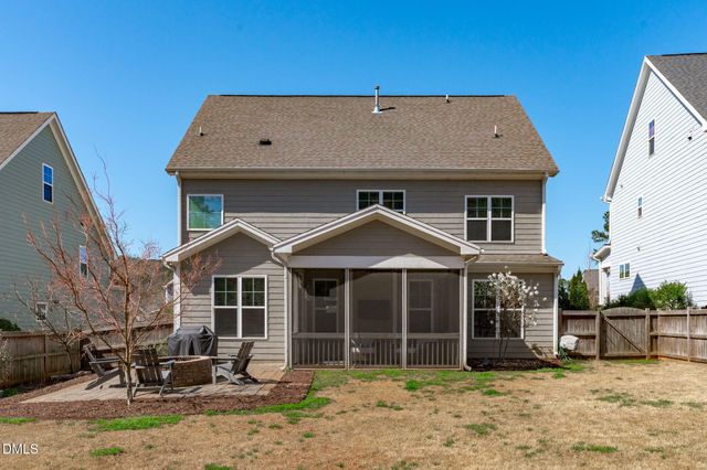 229 Logans Manor Drive, Holly Springs, NC 27540