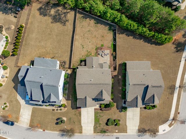 229 Logans Manor Drive, Holly Springs, NC 27540