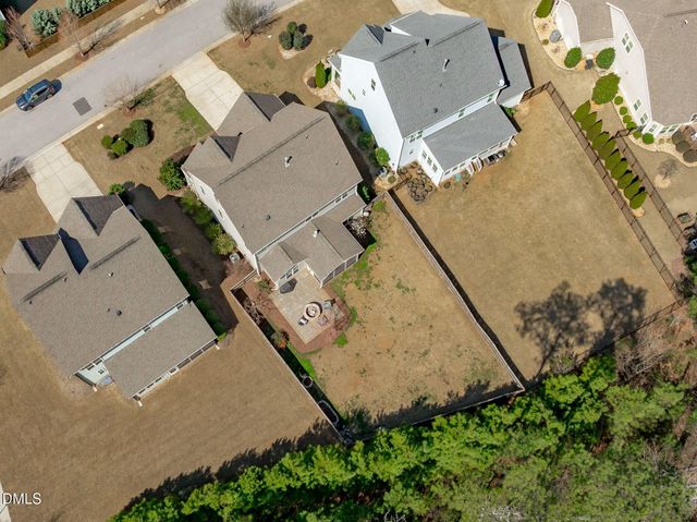 229 Logans Manor Drive, Holly Springs, NC 27540