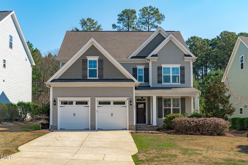 229 Logans Manor Drive, Holly Springs, NC 27540